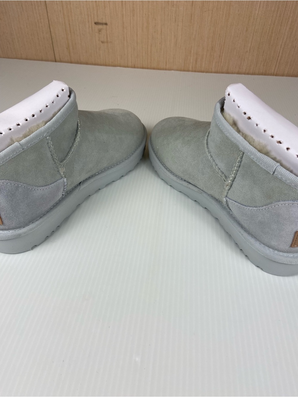 UGG Classic Ultra Mini Goose Light Grey Blue Boots Women’s 6 NIB - Picture 5 of 13
